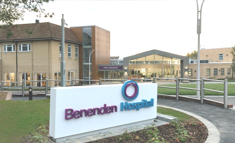 Hospital donates second hand spectacles