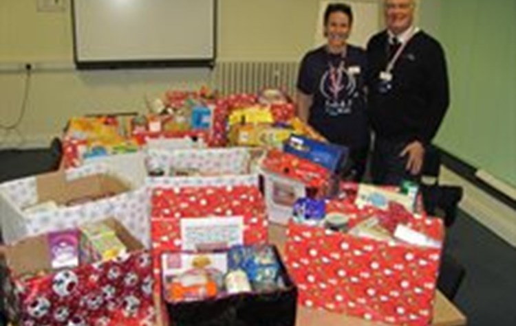 Hospital staff support local food bank