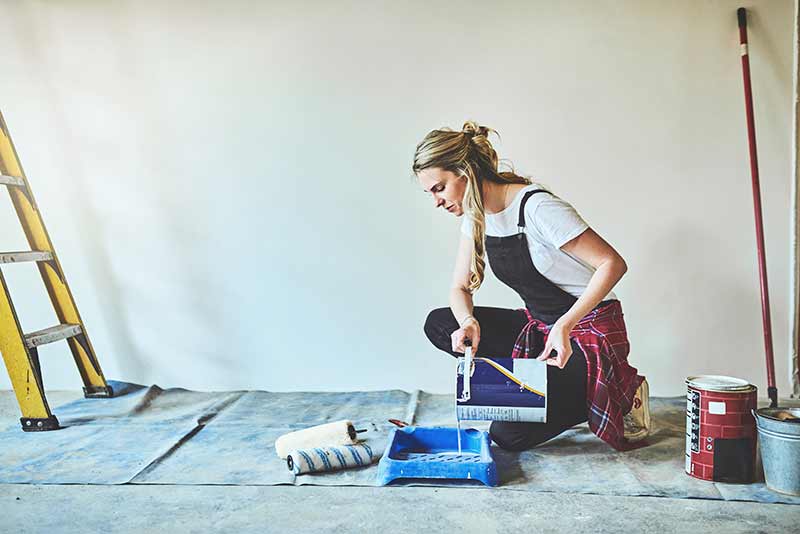 A painter using paint cleaner