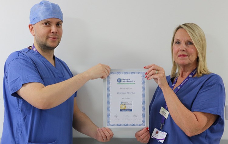Benenden Hospital receives award from National Joint Registry