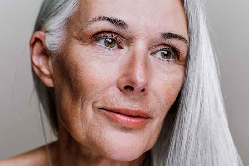 A lady with wide eyes