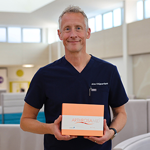 Mr Alex Chipperfield