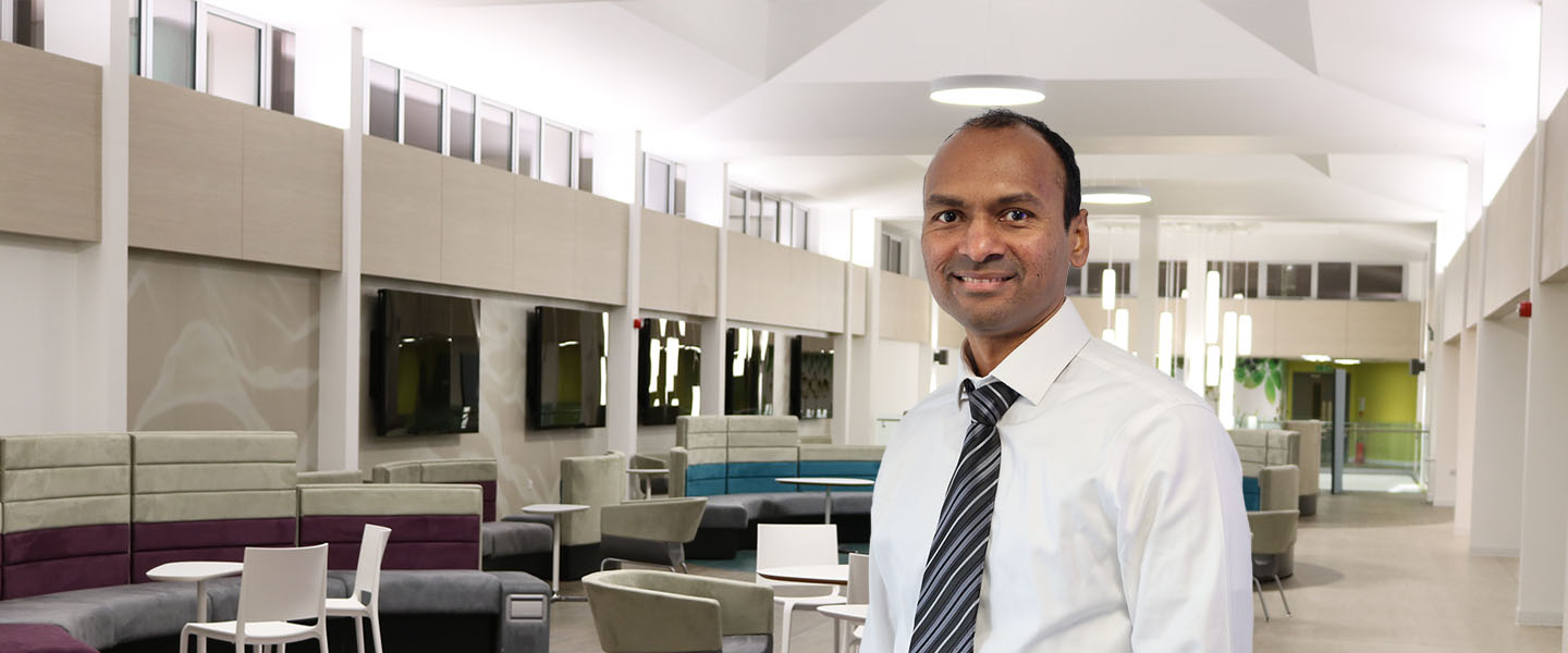Mr Sighakoli